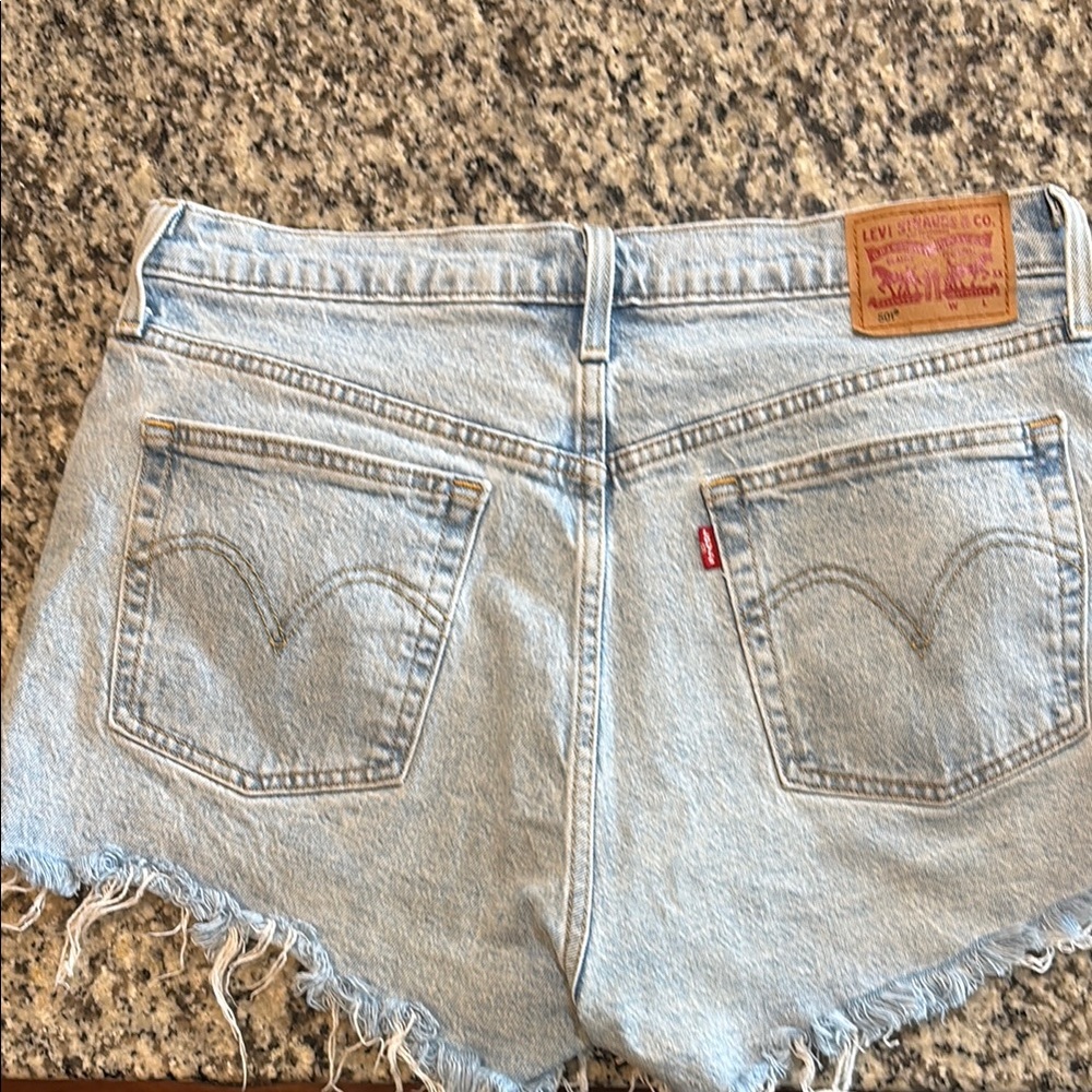 Levi's Blue Jean Shorts Distressed Cut-Off - Picture 4 of 4